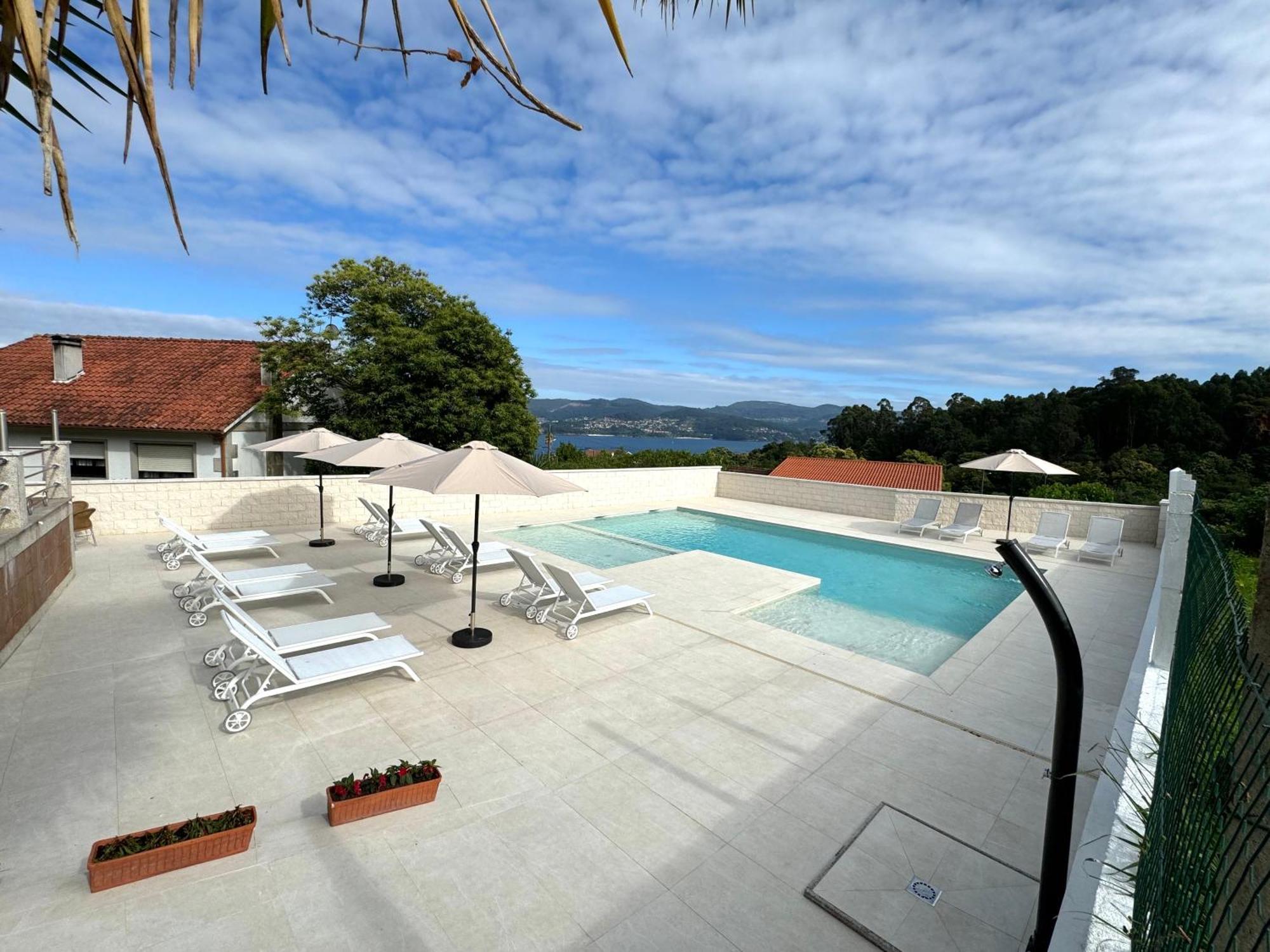 Apartamentos Naturmar Raxo Luaran gambar